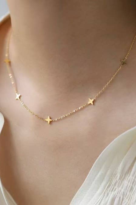 Kleine Cross Necklace