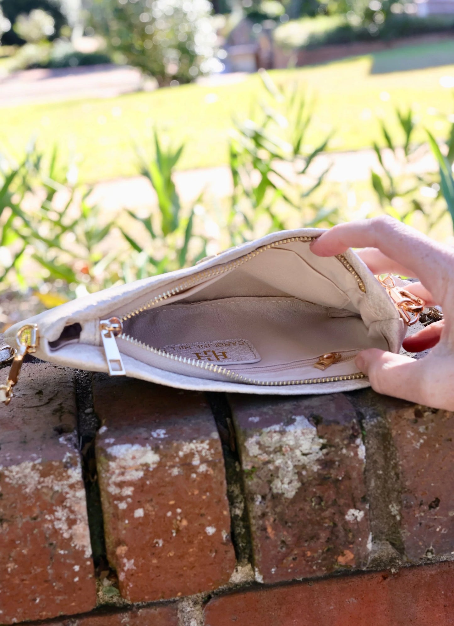 Caroline Hill Livi Crossbody Shimmer Champagne
