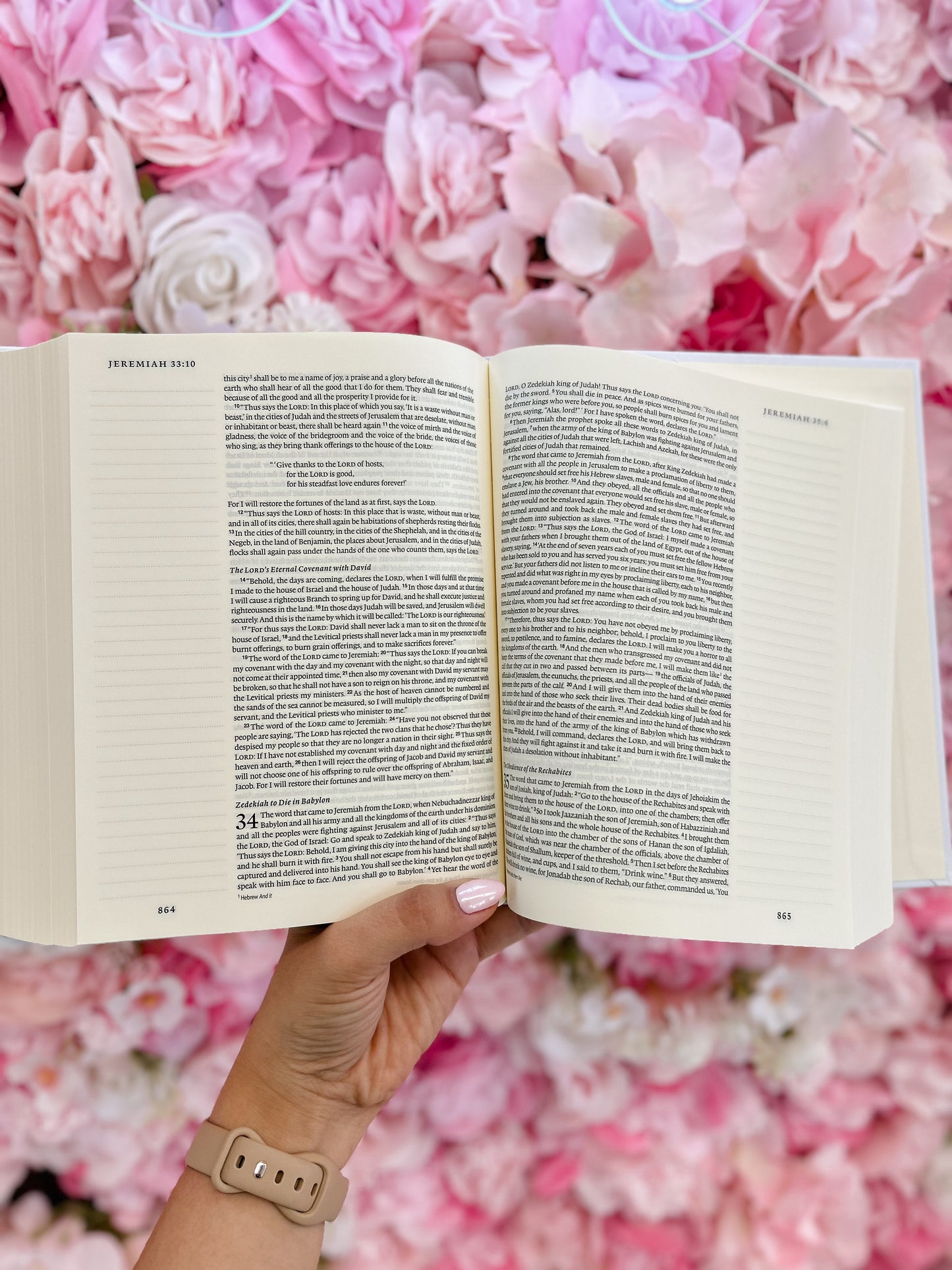 Dots + Daisies ESV Journaling Bible