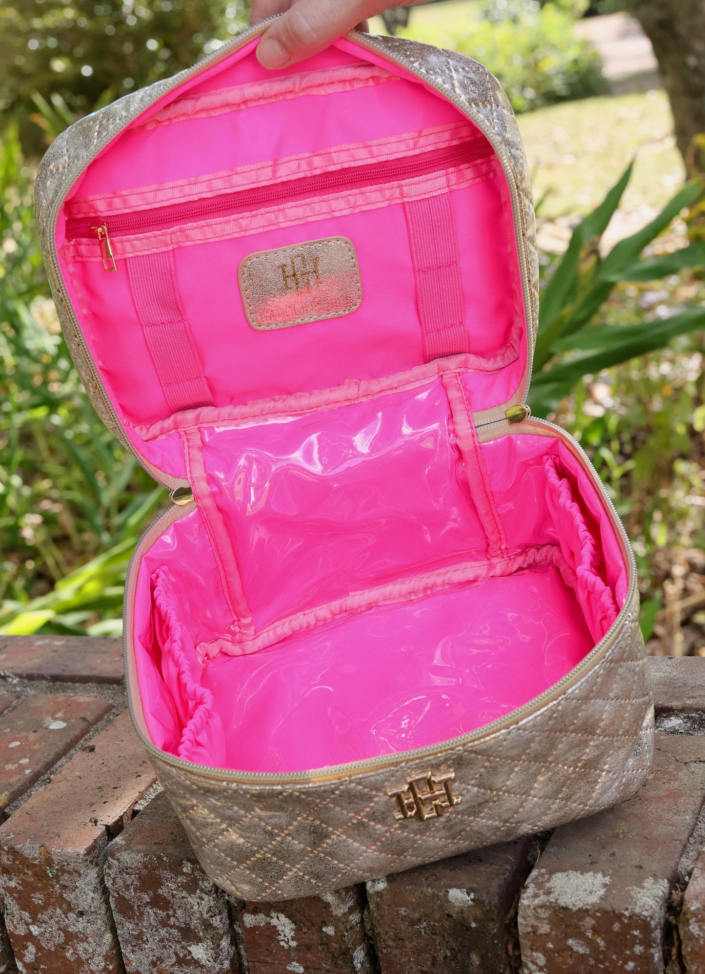 Caroline Hill Hampton Train Case Champagne Pop