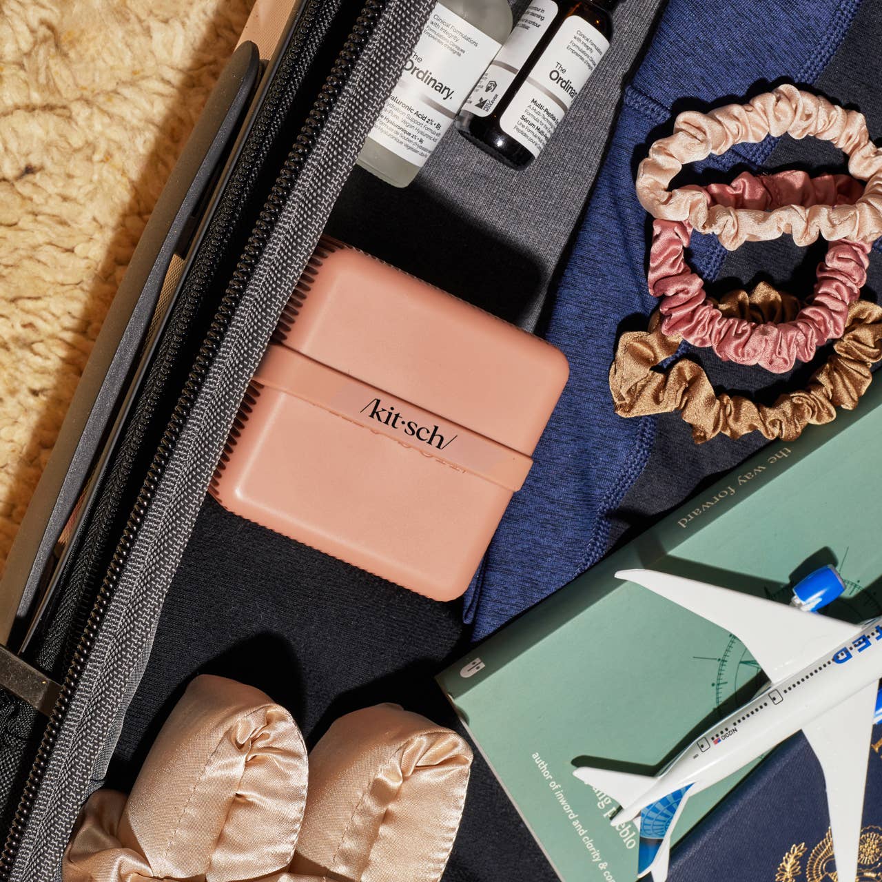 Kitsch - Compartment Travel Case
