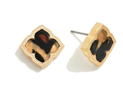 Nara Pendant Stud Earrings