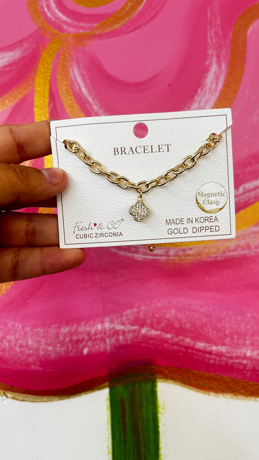 Belle Clover Bracelet