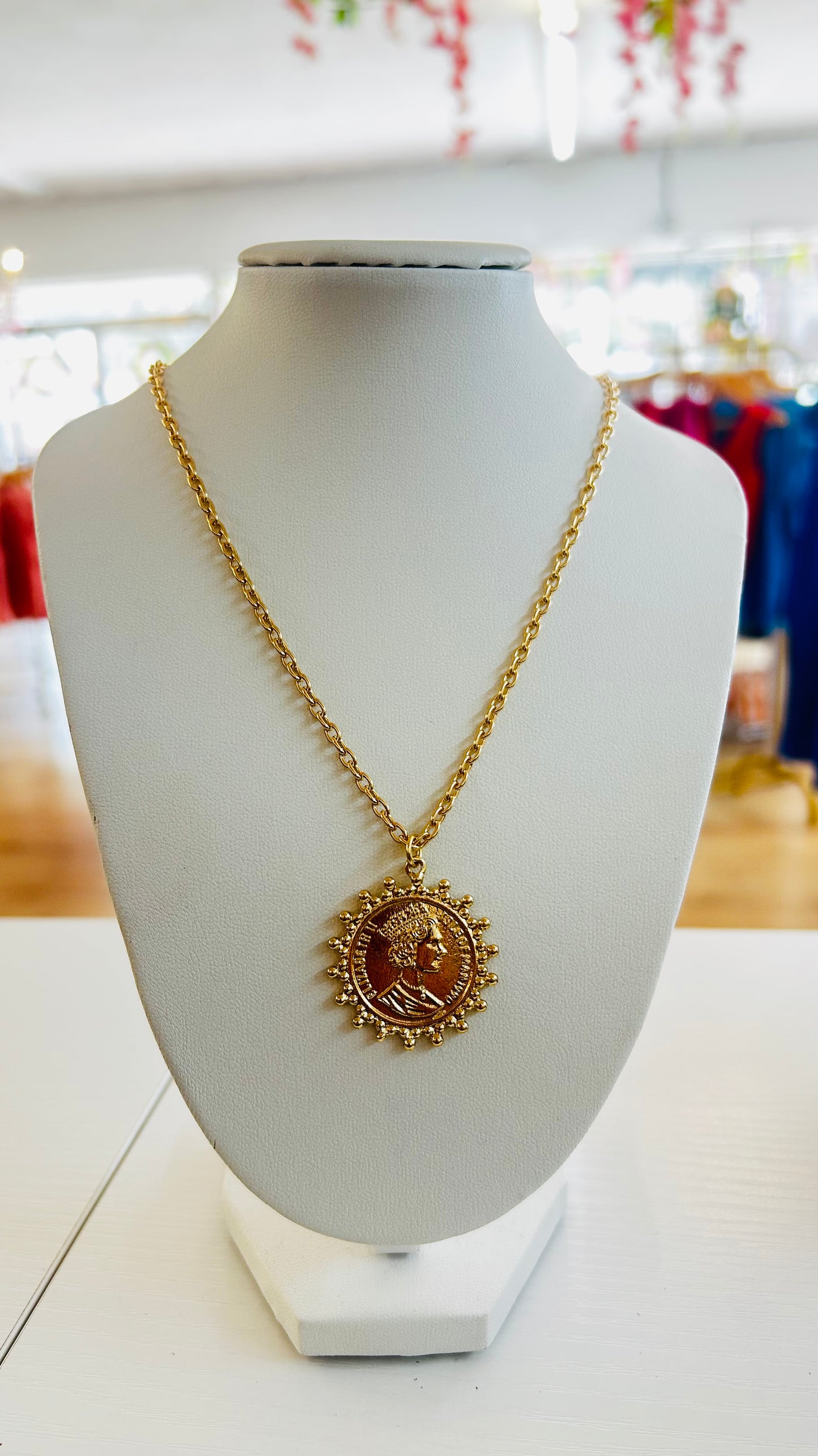 Mary Necklace