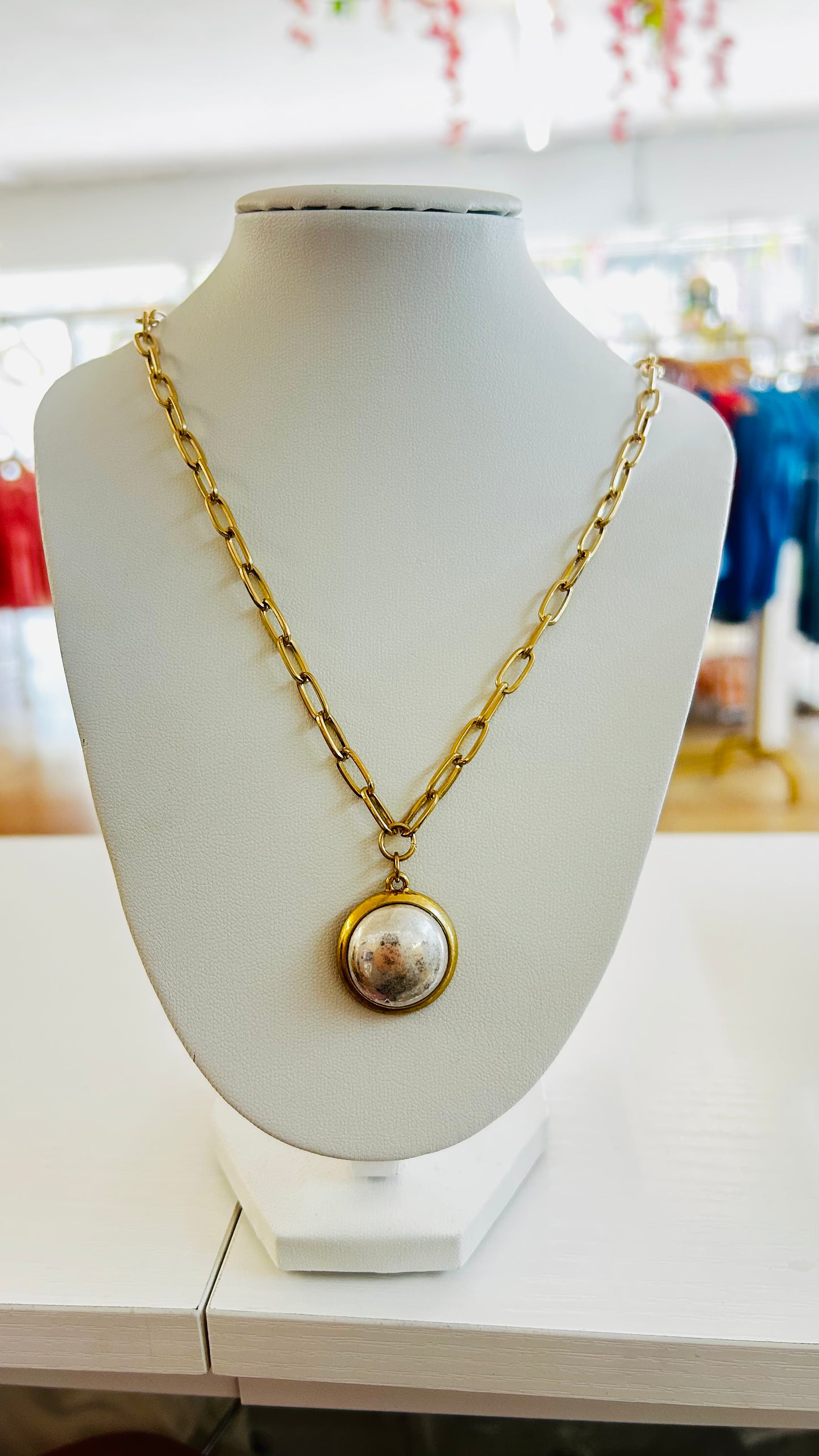 Aria Pearl Pendent Necklace