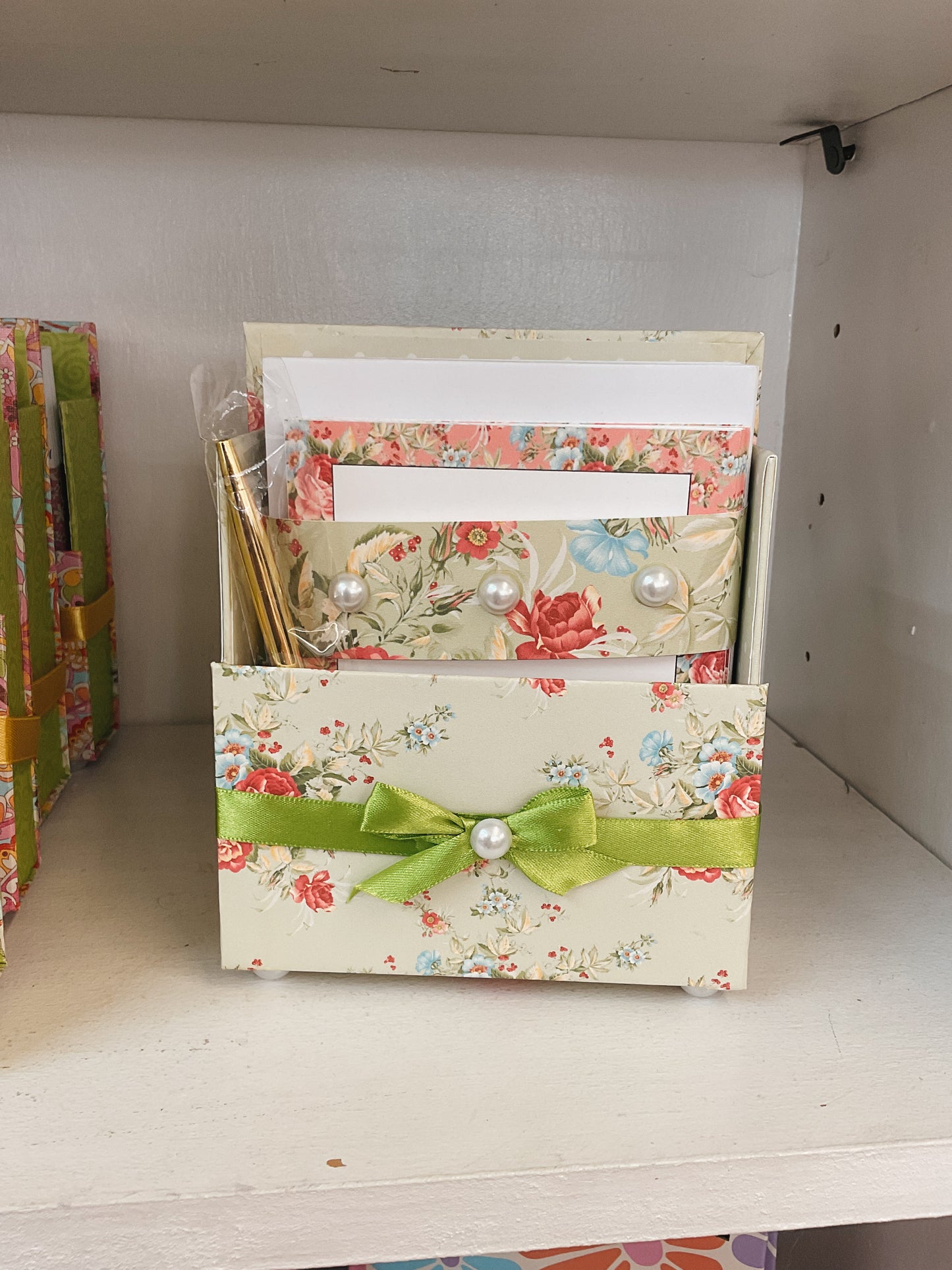 Letter Set with Envelopes & Pen