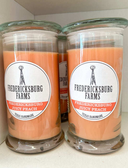 Fredericksburg 16 oz candle- Juicy Peach