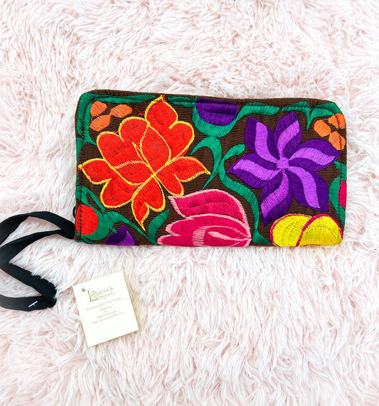 Lucia’s Imports Floral Wallet/clutch