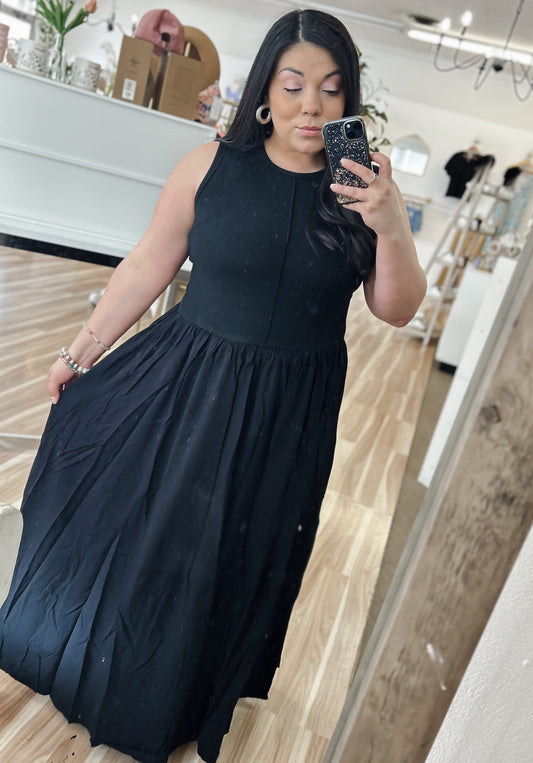 Plus Size Black Sleeveless Maxi Dress