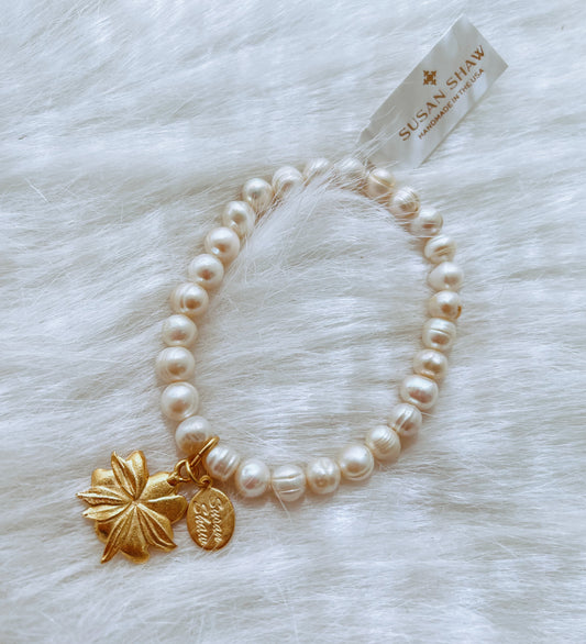 Magnolia Pearl Stretch Bracelet