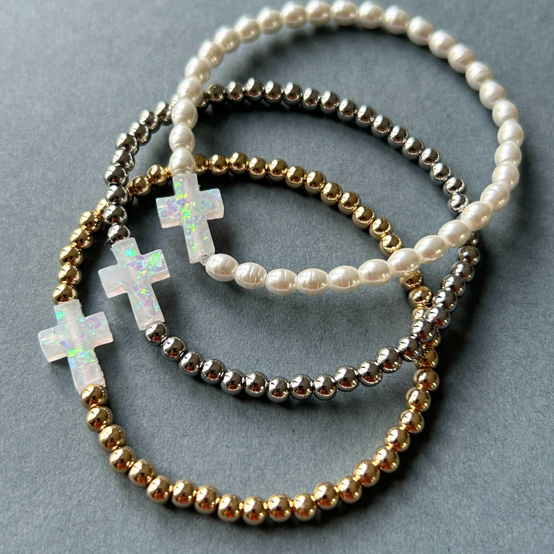 Holy Water Stretch Bracelet in Gold